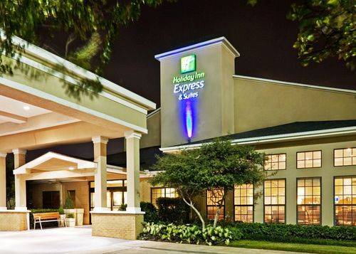 Holiday Inn Express Hotel & Suites Dallas-Stemmons Freeway I-35 East