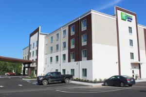 Holiday Inn Express & Suites New Cumberland Hotel  Hotels